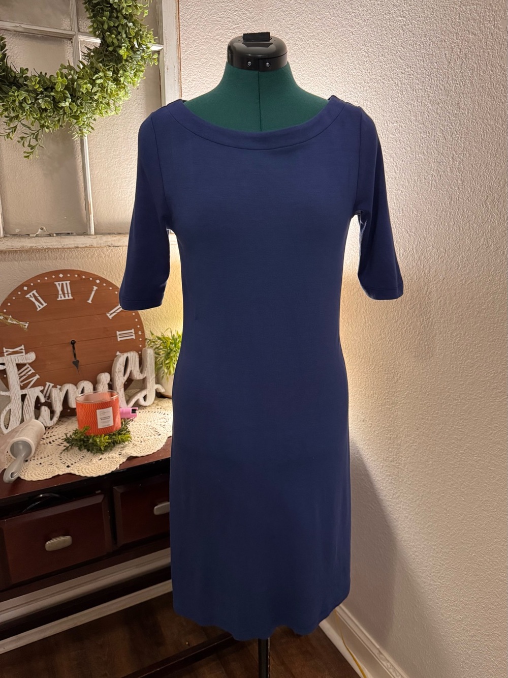 Tommy Bahama Navy Blue Modal Blend Sheath Dress XS Boat Neck Stretch Elbow Sleev